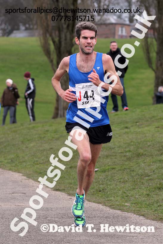 Nick McCormick (Morpeth) on the 8th leg of the senior mens 12 stage relay, 2014 Northern 12 and 6 Stage Relays, Heaton Park Manchester. Photo: David T. Hewitson/Sports for All Pics